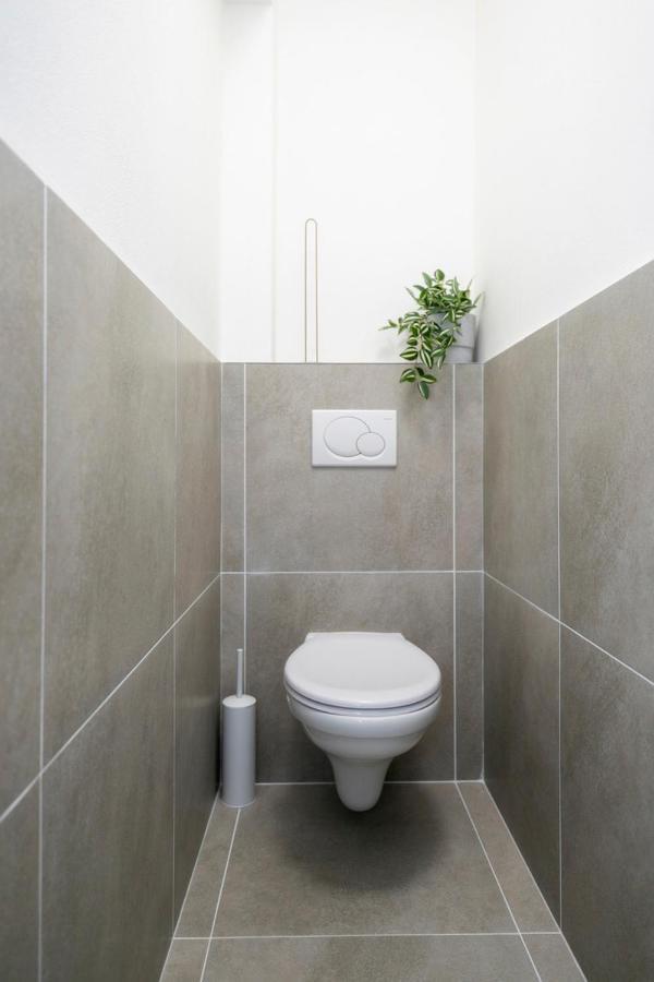 Alure Residences 2 & 24H Self Check-In, Parking In The Garage In The Apartment Building Included, New Building, Terrace, Green Location With A Forest Park With A Lake, Children'S Playground 반스카비스트리카 외부 사진