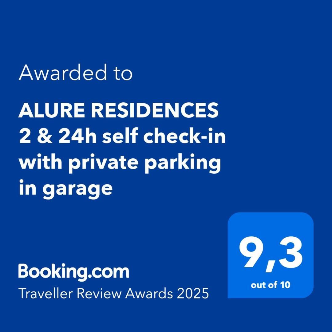 Alure Residences 2 & 24H Self Check-In, Parking In The Garage In The Apartment Building Included, New Building, Terrace, Green Location With A Forest Park With A Lake, Children'S Playground 반스카비스트리카 외부 사진